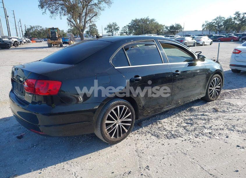 Photo 4 of 2012 Volkswagen Jetta 2.5L SEL PREMIUM (VIN 3VWLP7AJ4CM388583)