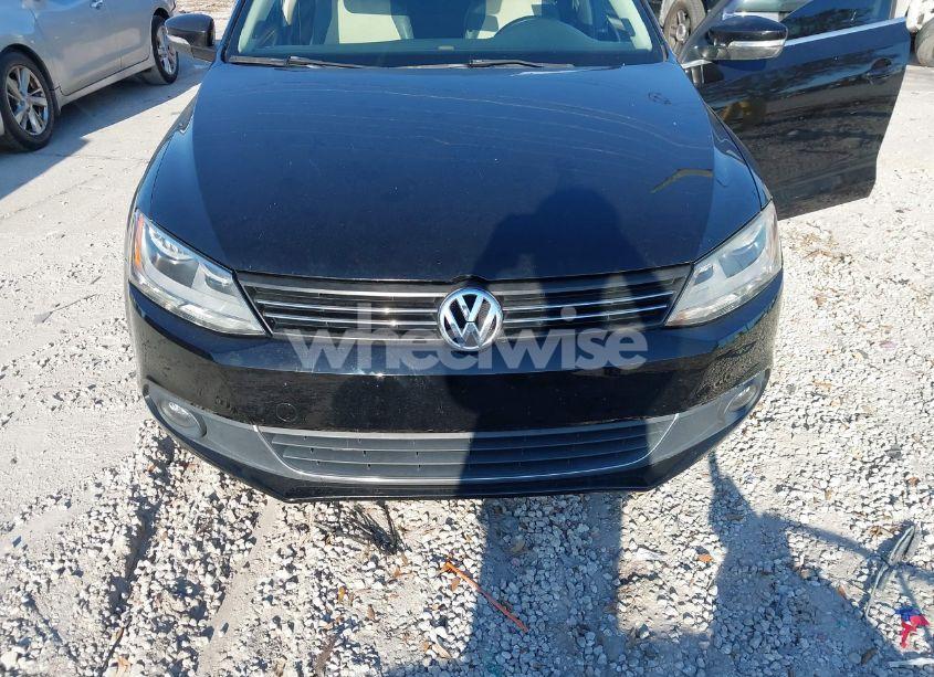 Photo 6 of 2012 Volkswagen Jetta 2.5L SEL PREMIUM (VIN 3VWLP7AJ4CM388583)
