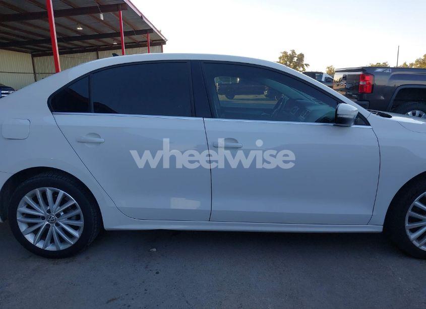 Photo 13 of 2013 Volkswagen Jetta 2.5L SEL (VIN 3VWLP7AJ6DM292021)