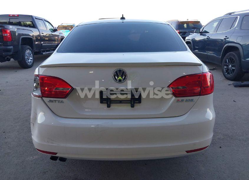 Photo 16 of 2013 Volkswagen Jetta 2.5L SEL (VIN 3VWLP7AJ6DM292021)