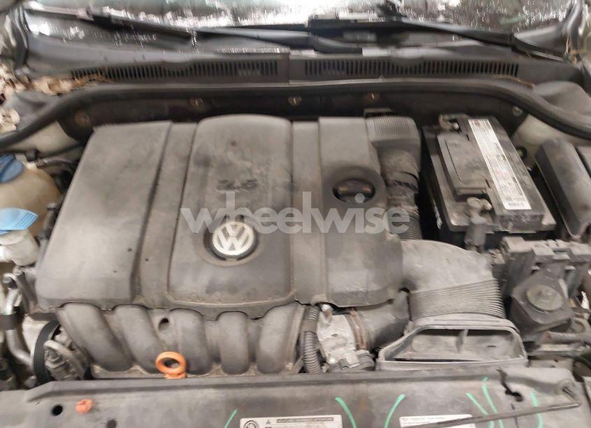 Photo 10 of 2012 Volkswagen Jetta 2.5L SEL (VIN 3VWLP7AJ7CM367002)