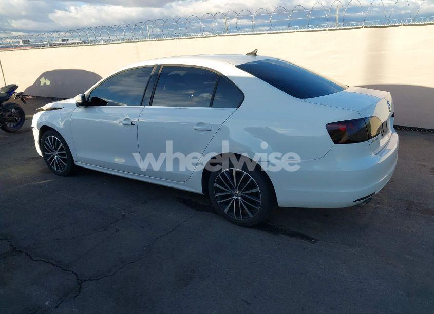 Photo 3 of 2012 Volkswagen Jetta 2.5L SEL PREMIUM (VIN 3VWLP7AJ7CM412956)