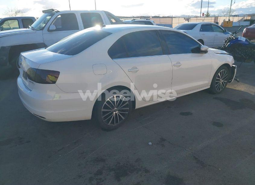 Photo 4 of 2012 Volkswagen Jetta 2.5L SEL PREMIUM (VIN 3VWLP7AJ7CM412956)