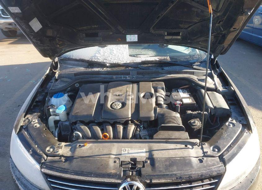 Photo 10 of 2012 Volkswagen Jetta 2.5L SEL (VIN 3VWLP7AJ8CM008418)