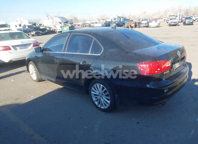 Photo 3 of 2012 Volkswagen Jetta 2.5L SEL (VIN 3VWLP7AJ8CM008418)