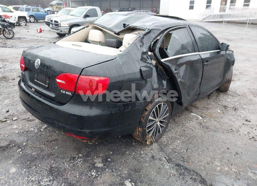Photo 4 of 2012 Volkswagen Jetta 2.5L SEL PREMIUM (VIN 3VWLP7AJ8CM366604)