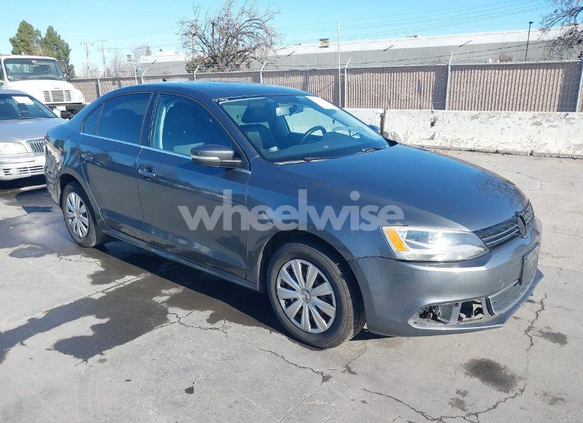 2013 Volkswagen Jetta 2.5L SEL (VIN 3VWLP7AJ9DM374471) main photo