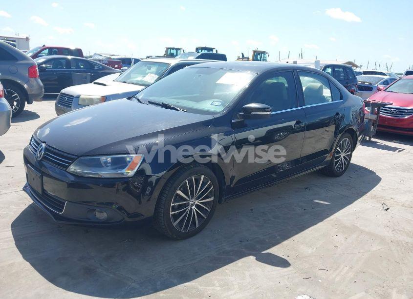 Photo 2 of 2012 Volkswagen Jetta 2.5L SEL PREMIUM (VIN 3VWLP7AJXCM428729)