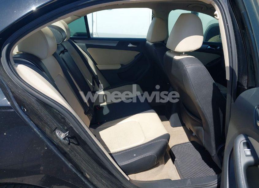 Photo 8 of 2012 Volkswagen Jetta 2.5L SEL PREMIUM (VIN 3VWLP7AJXCM428729)