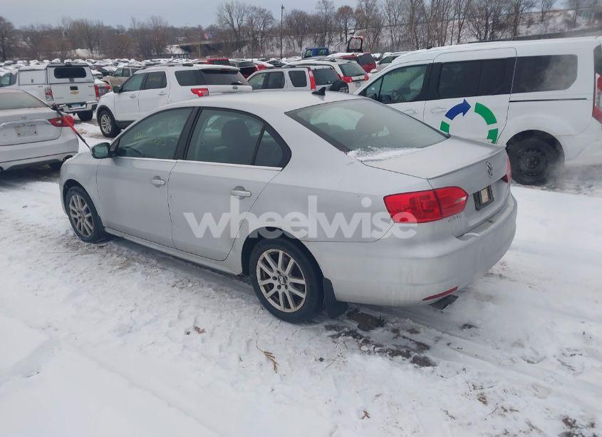 Photo 3 of 2012 Volkswagen Jetta 2.5L SEL (VIN 3VWLX7AJ0CM008588)