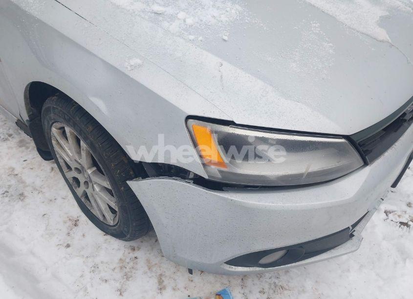 Photo 6 of 2012 Volkswagen Jetta 2.5L SEL (VIN 3VWLX7AJ0CM008588)