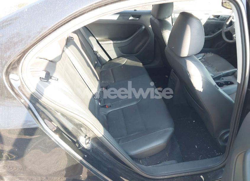 Photo 8 of 2011 Volkswagen Jetta 2.5L SEL (VIN 3VWLX7AJ1BM304766)