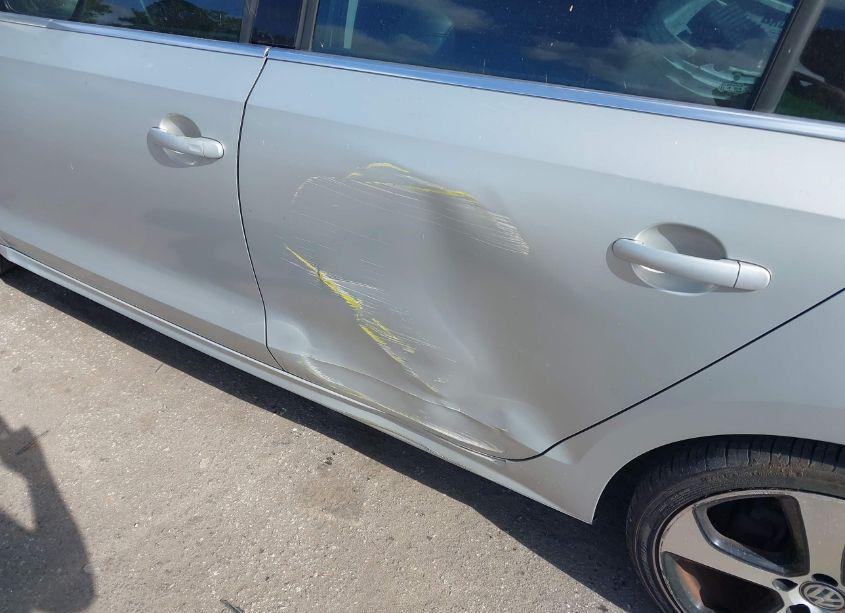 Photo 6 of 2011 Volkswagen Jetta 2.5L SEL (VIN 3VWLX7AJ1BM328601)