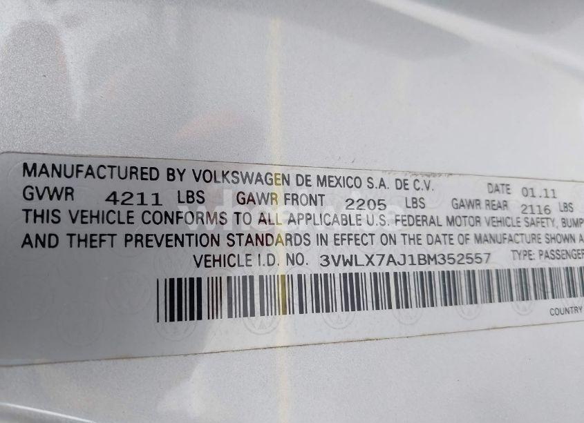 Photo 9 of 2011 Volkswagen Jetta 2.5L SEL (VIN 3VWLX7AJ1BM352557)