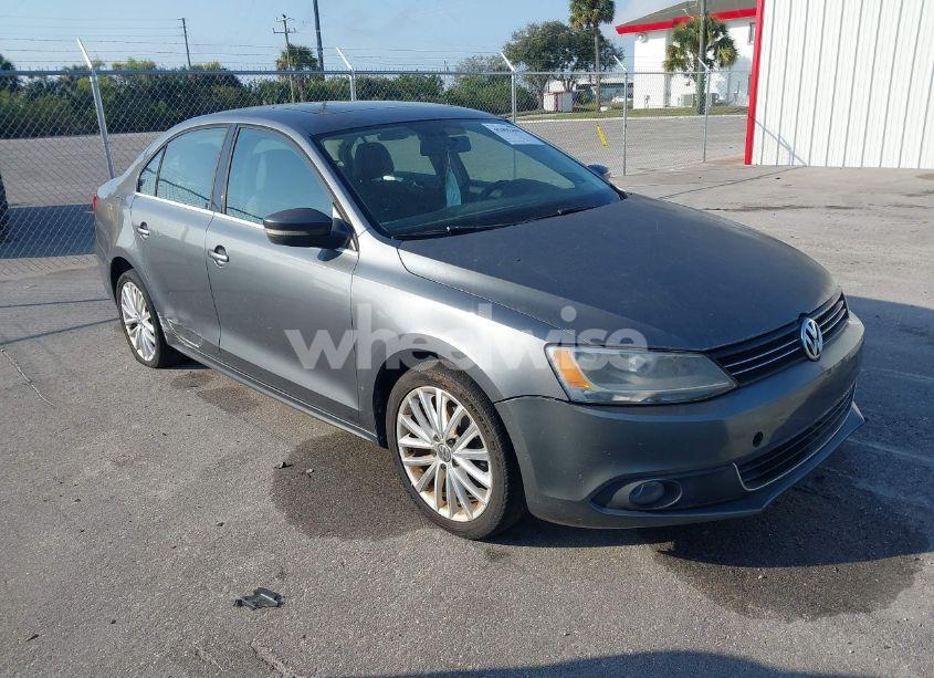 2012 Volkswagen Jetta 2.5L SEL (VIN 3VWLX7AJ1CM388024) main photo