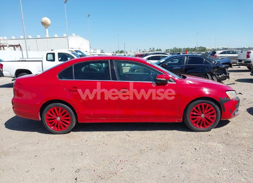 Photo 14 of 2011 Volkswagen Jetta 2.5L SEL (VIN 3VWLX7AJ2BM377936)