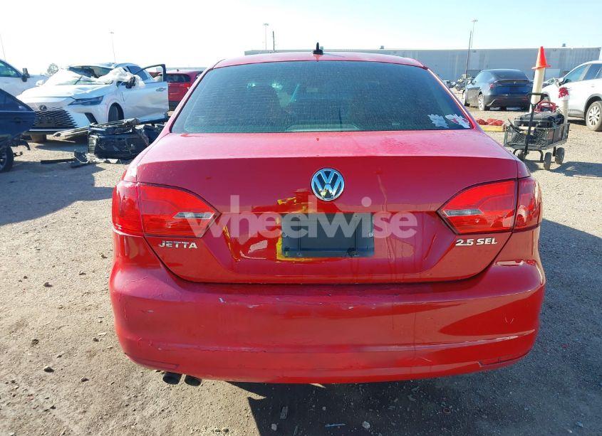 Photo 17 of 2011 Volkswagen Jetta 2.5L SEL (VIN 3VWLX7AJ2BM377936)