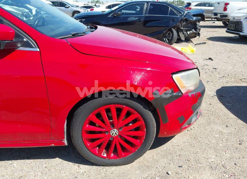 Photo 18 of 2011 Volkswagen Jetta 2.5L SEL (VIN 3VWLX7AJ2BM377936)