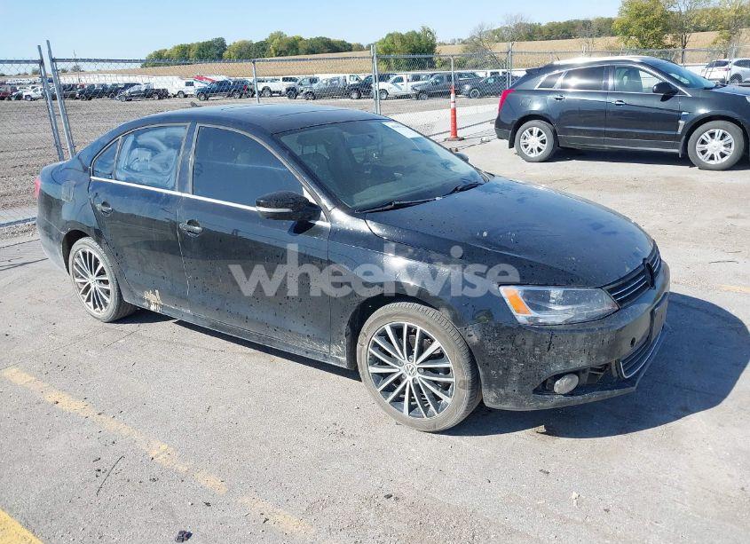 2012 Volkswagen Jetta 2.5L SEL PREMIUM (VIN 3VWLX7AJ2CM388825) main photo