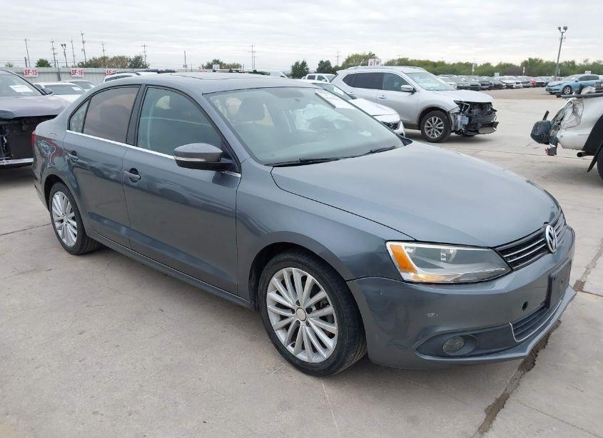 2011 Volkswagen Jetta 2.5L SEL (VIN 3VWLX7AJ3BM303876) main photo