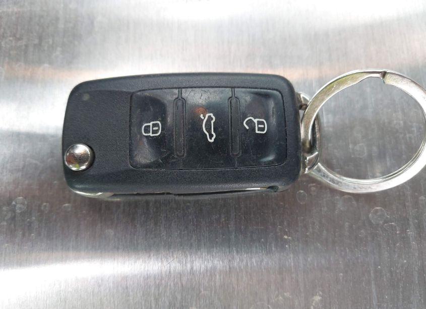 Photo 11 of 2011 Volkswagen Jetta 2.5L SEL (VIN 3VWLX7AJ3BM303876)