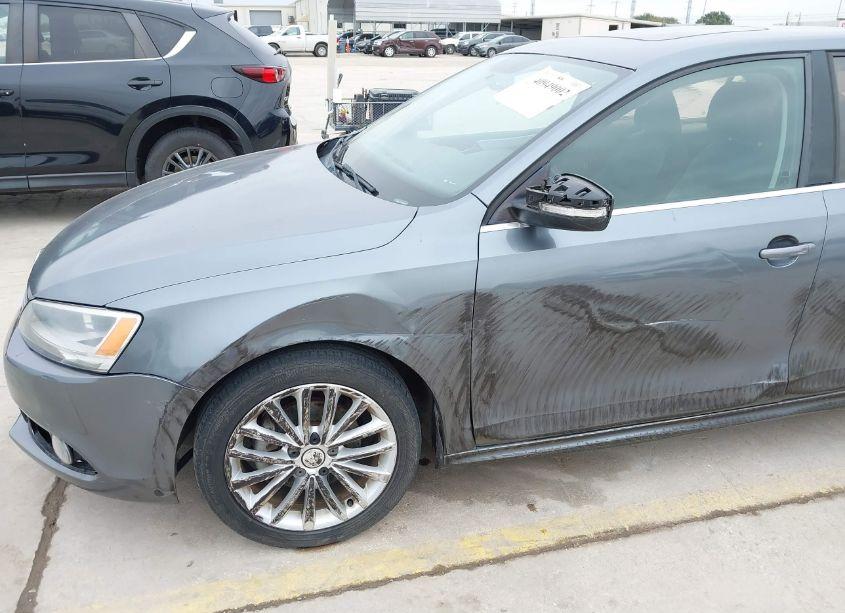 Photo 17 of 2011 Volkswagen Jetta 2.5L SEL (VIN 3VWLX7AJ3BM303876)