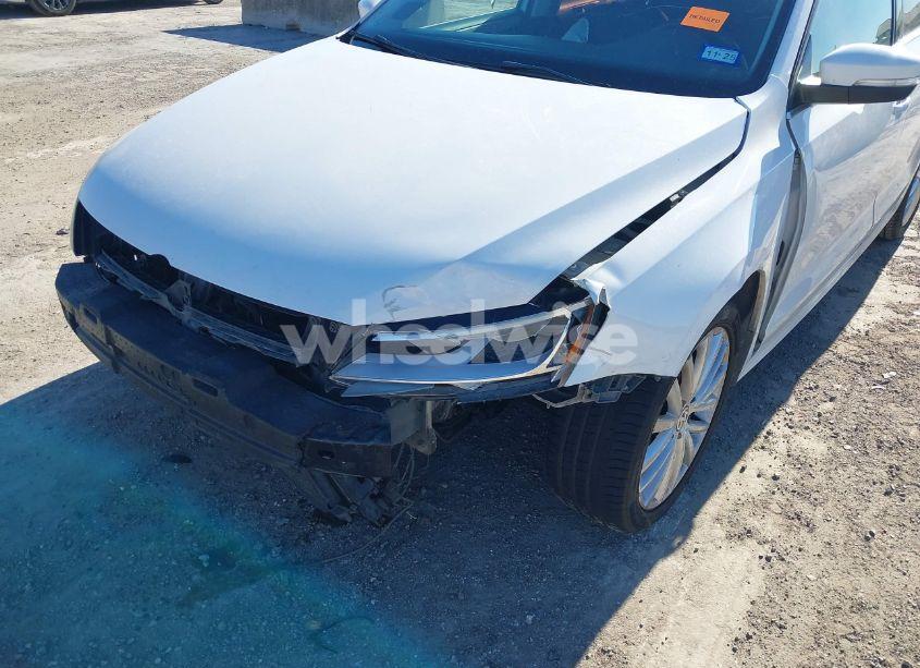 Photo 6 of 2012 Volkswagen Jetta 2.5L SEL (VIN 3VWLX7AJ4CM323376)