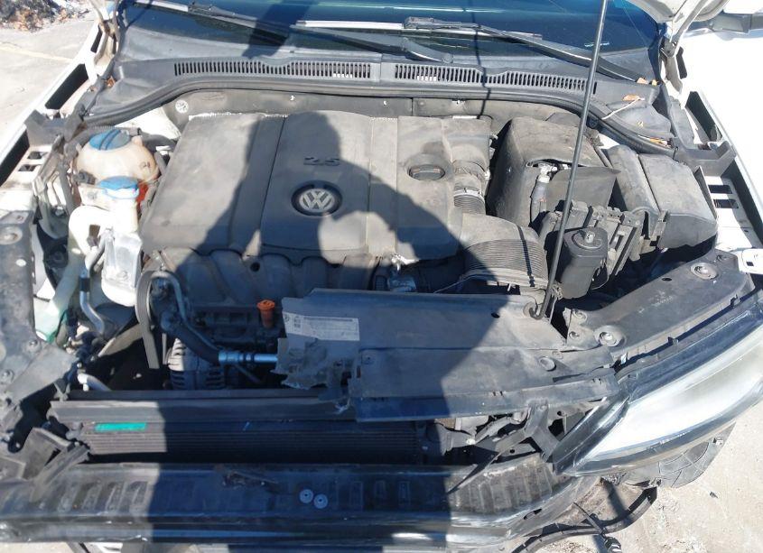 Photo 10 of 2011 Volkswagen Jetta 2.5L SEL (VIN 3VWLX7AJ5BM370835)