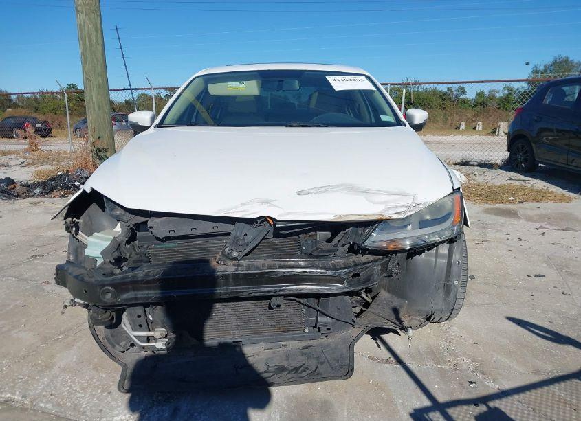 Photo 13 of 2011 Volkswagen Jetta 2.5L SEL (VIN 3VWLX7AJ5BM370835)