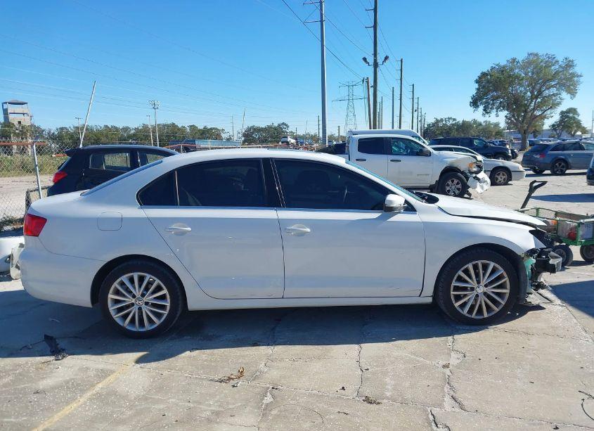 Photo 14 of 2011 Volkswagen Jetta 2.5L SEL (VIN 3VWLX7AJ5BM370835)