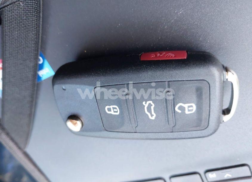 Photo 11 of 2012 Volkswagen Jetta 2.5L SEL (VIN 3VWLX7AJ6CM324884)