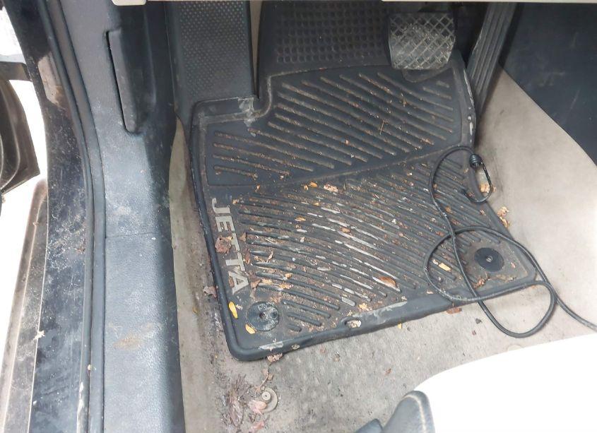 Photo 12 of 2012 Volkswagen Jetta 2.5L SEL PREMIUM (VIN 3VWLX7AJ6CM366343)