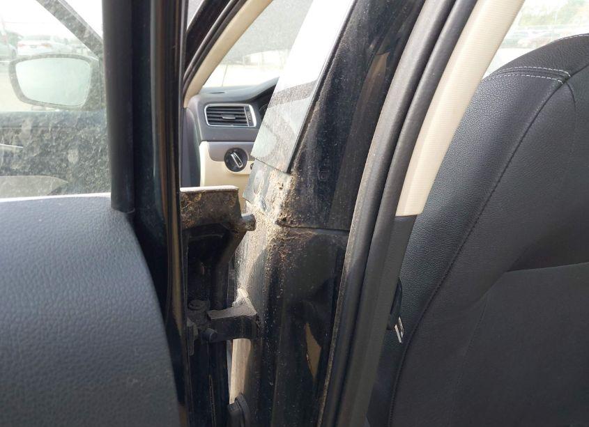 Photo 13 of 2012 Volkswagen Jetta 2.5L SEL PREMIUM (VIN 3VWLX7AJ6CM366343)