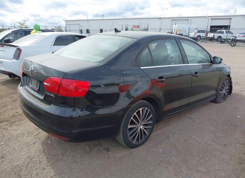 Photo 4 of 2012 Volkswagen Jetta 2.5L SEL PREMIUM (VIN 3VWLX7AJ6CM366343)