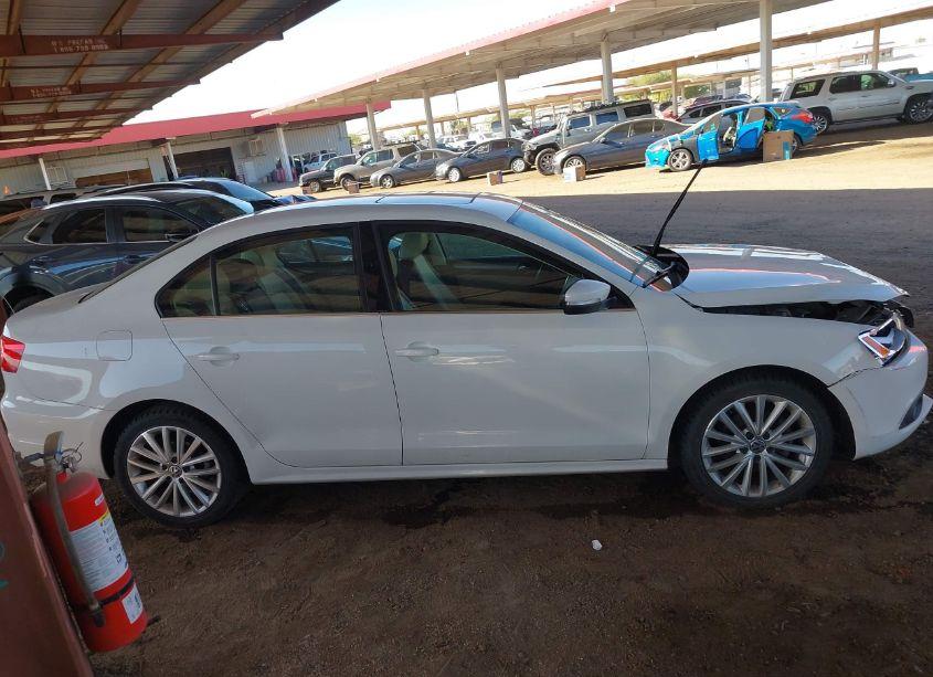 Photo 13 of 2013 Volkswagen Jetta 2.5L SEL (VIN 3VWLX7AJ7DM235178)