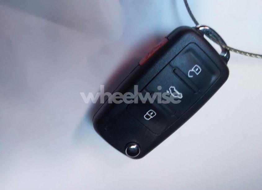 Photo 11 of 2011 Volkswagen Jetta 2.5L SEL (VIN 3VWLX7AJ8BM304103)