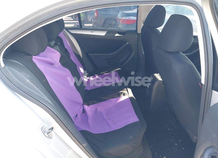 Photo 8 of 2011 Volkswagen Jetta 2.5L SEL (VIN 3VWLX7AJ8BM304103)