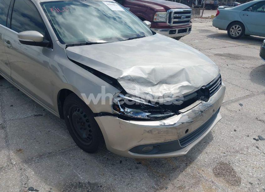 Photo 6 of 2013 Volkswagen Jetta 2.5L SEL (VIN 3VWLX7AJ8DM239482)