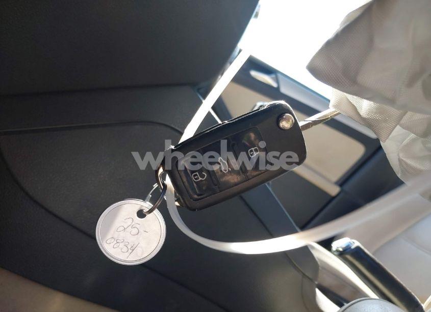 Photo 11 of 2011 Volkswagen Jetta 2.5L SEL (VIN 3VWLX7AJXBM300389)