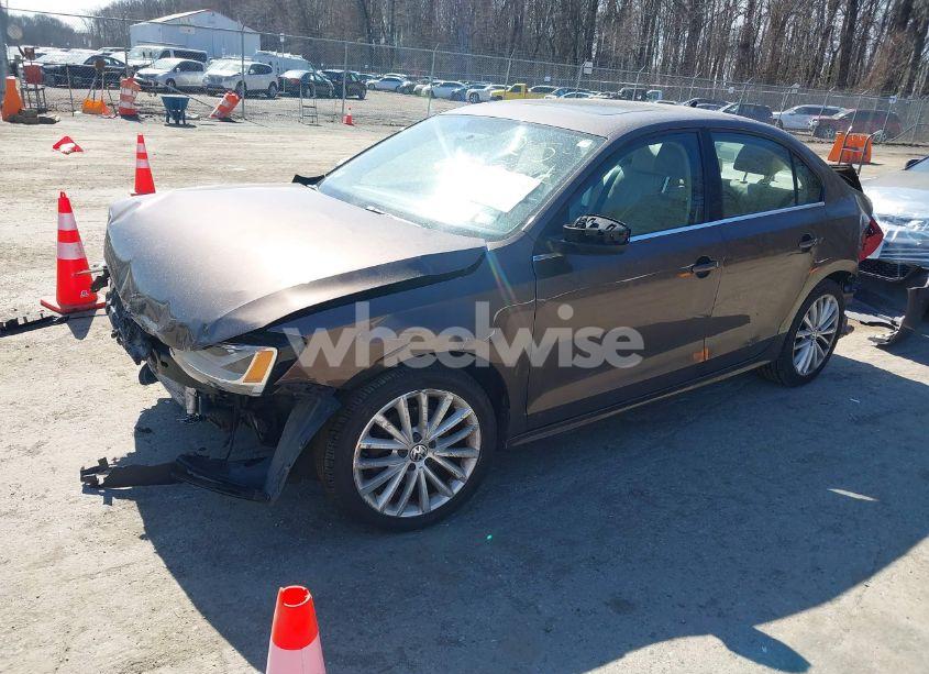 Photo 2 of 2011 Volkswagen Jetta 2.5L SEL (VIN 3VWLX7AJXBM300389)