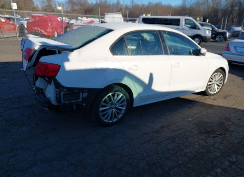 Photo 14 of 2011 Volkswagen Jetta 2.5L SEL (VIN 3VWLZ7AJ1BM302591)