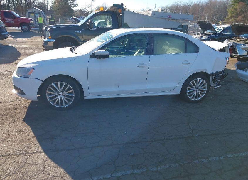 Photo 15 of 2011 Volkswagen Jetta 2.5L SEL (VIN 3VWLZ7AJ1BM302591)