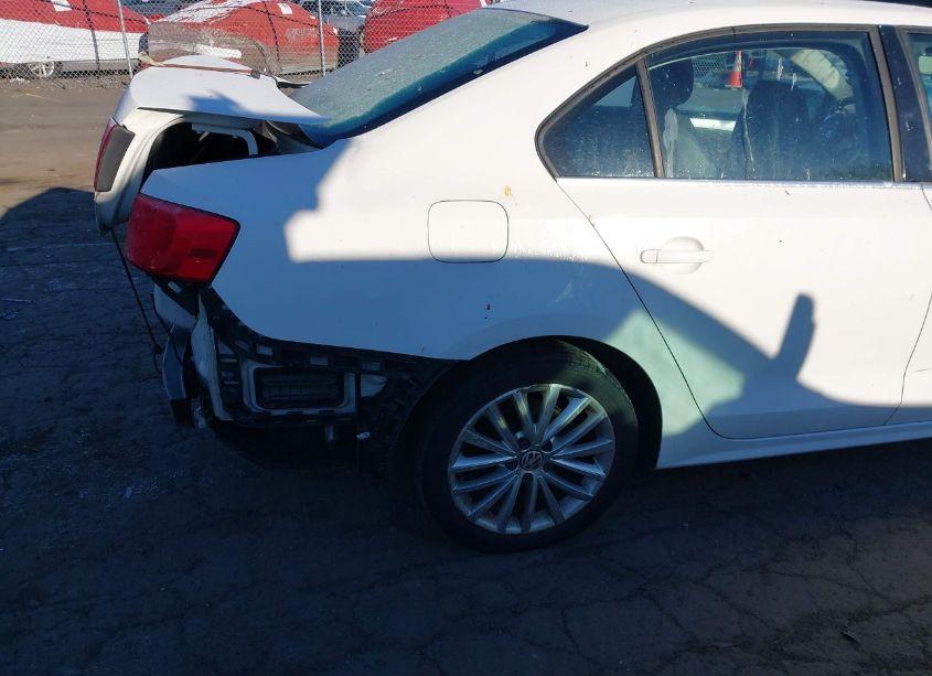 Photo 19 of 2011 Volkswagen Jetta 2.5L SEL (VIN 3VWLZ7AJ1BM302591)