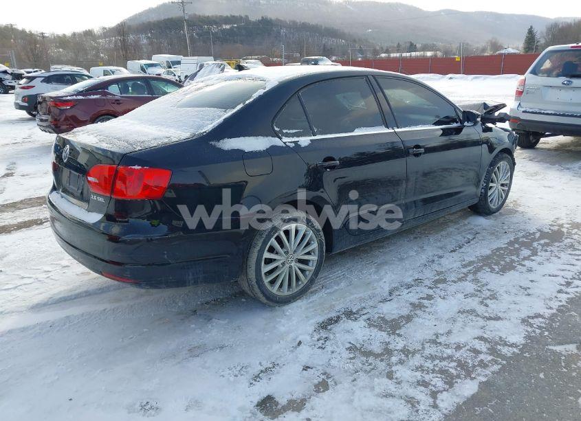 Photo 4 of 2011 Volkswagen Jetta 2.5L SEL (VIN 3VWLZ7AJ1BM370826)