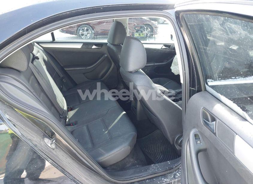 Photo 8 of 2011 Volkswagen Jetta 2.5L SEL (VIN 3VWLZ7AJ1BM370826)