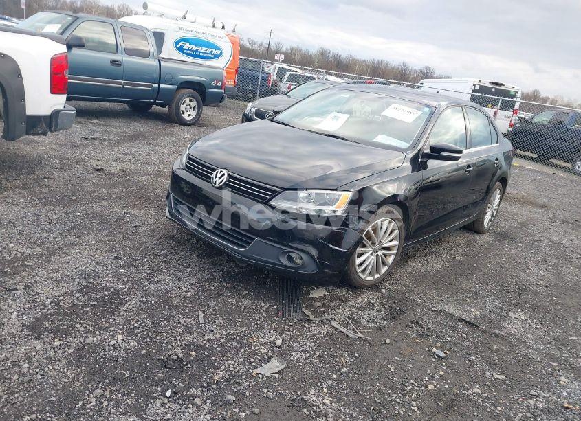 Photo 2 of 2011 Volkswagen Jetta 2.5L SEL (VIN 3VWLZ7AJ2BM349306)