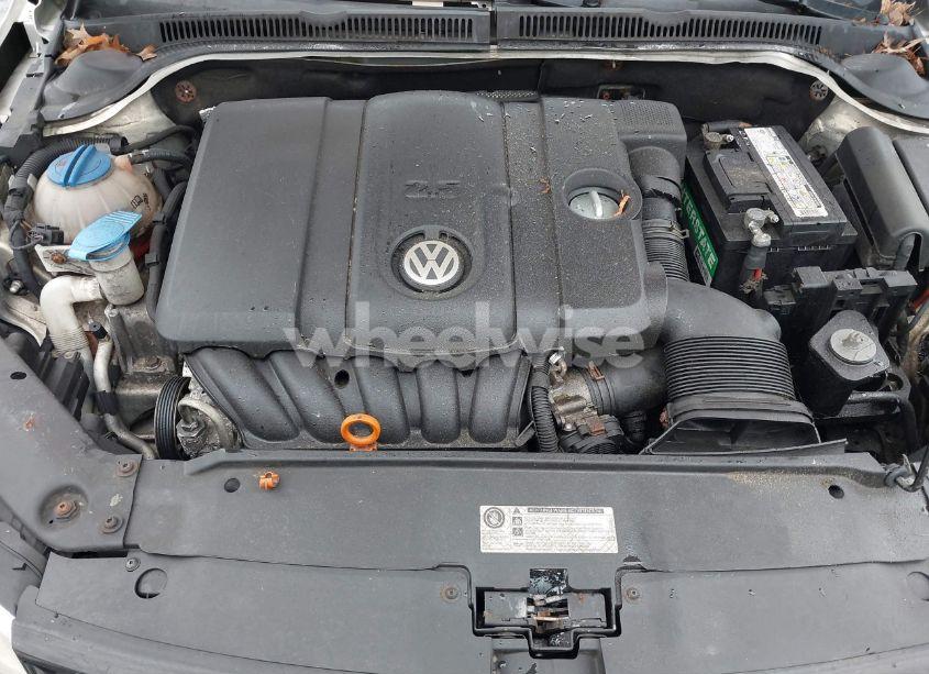 Photo 10 of 2011 Volkswagen Jetta 2.5L SEL (VIN 3VWLZ7AJ2BM349998)