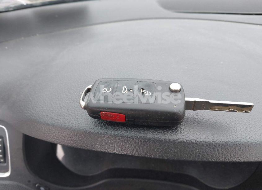 Photo 11 of 2011 Volkswagen Jetta 2.5L SEL (VIN 3VWLZ7AJ4BM354653)