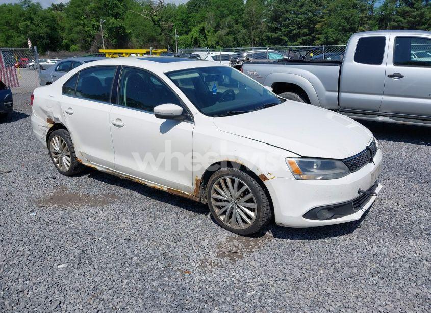 2011 Volkswagen Jetta 2.5L SEL (VIN 3VWLZ7AJ5BM354547) main photo