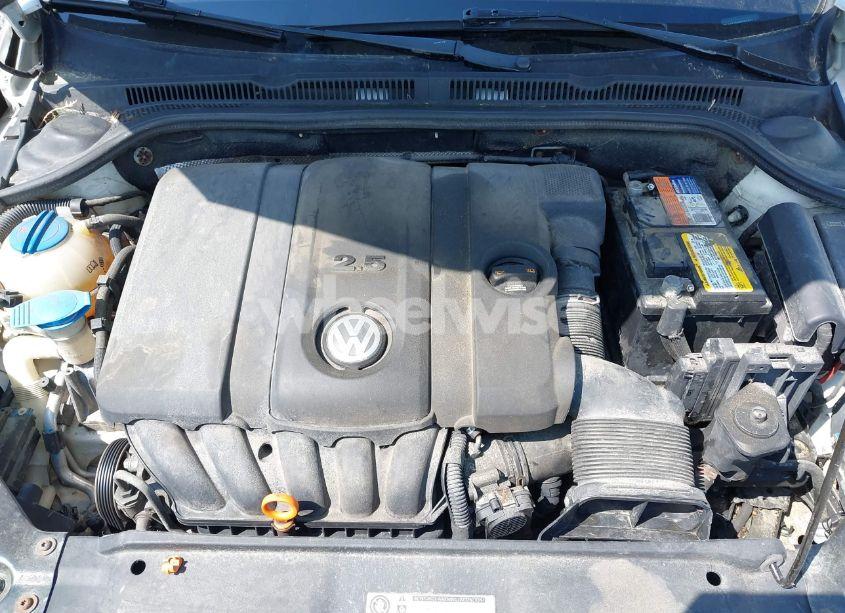 Photo 10 of 2011 Volkswagen Jetta 2.5L SEL (VIN 3VWLZ7AJ5BM354547)